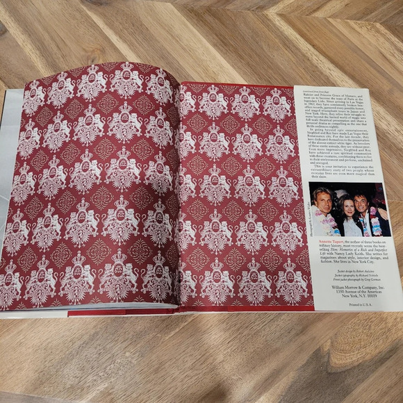 Siegfried and Roy Mastering the Impossible Book - Picture 6 of 7